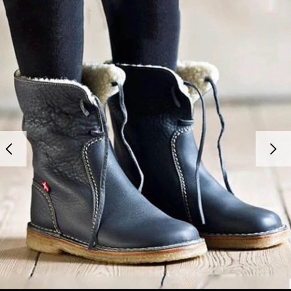 Cozy Black Vegan Leather Winter Boots NEW